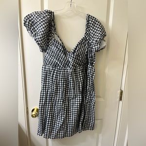 A&E Black and white checkered dress, cross front, size XL, never worn